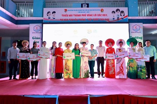 Chi đoàn Mầm Non 12 tham gia Hội thi trình diễn “Duyên dáng áo dài” năm 2025.